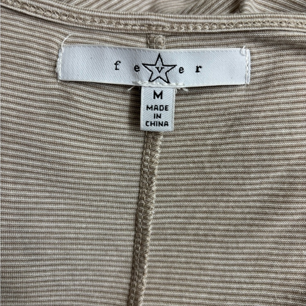 Tank with keyhole neckline and embroidery - Picture 6 of 6